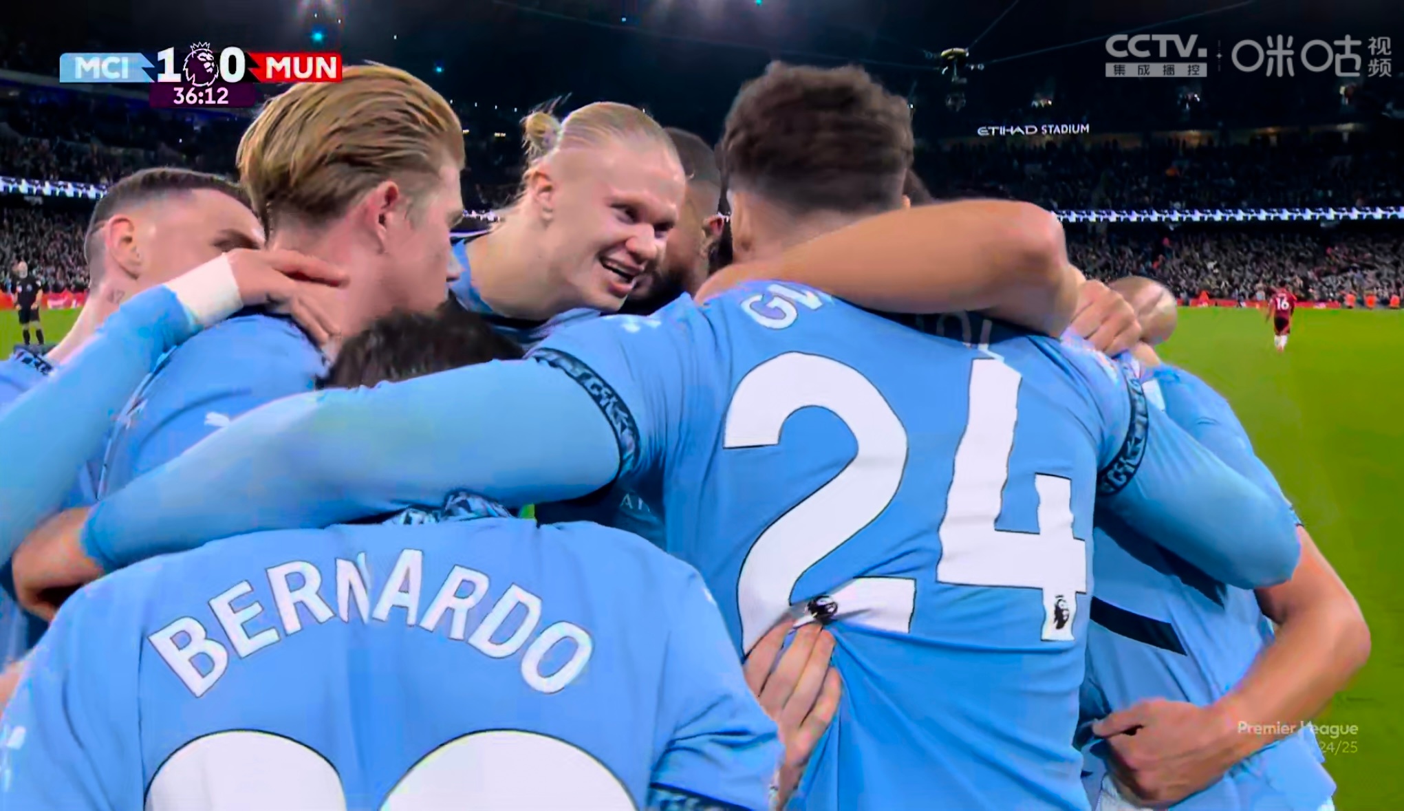 关于曼城主场横扫南安普顿，赢得连胜助力保持领跑的信息