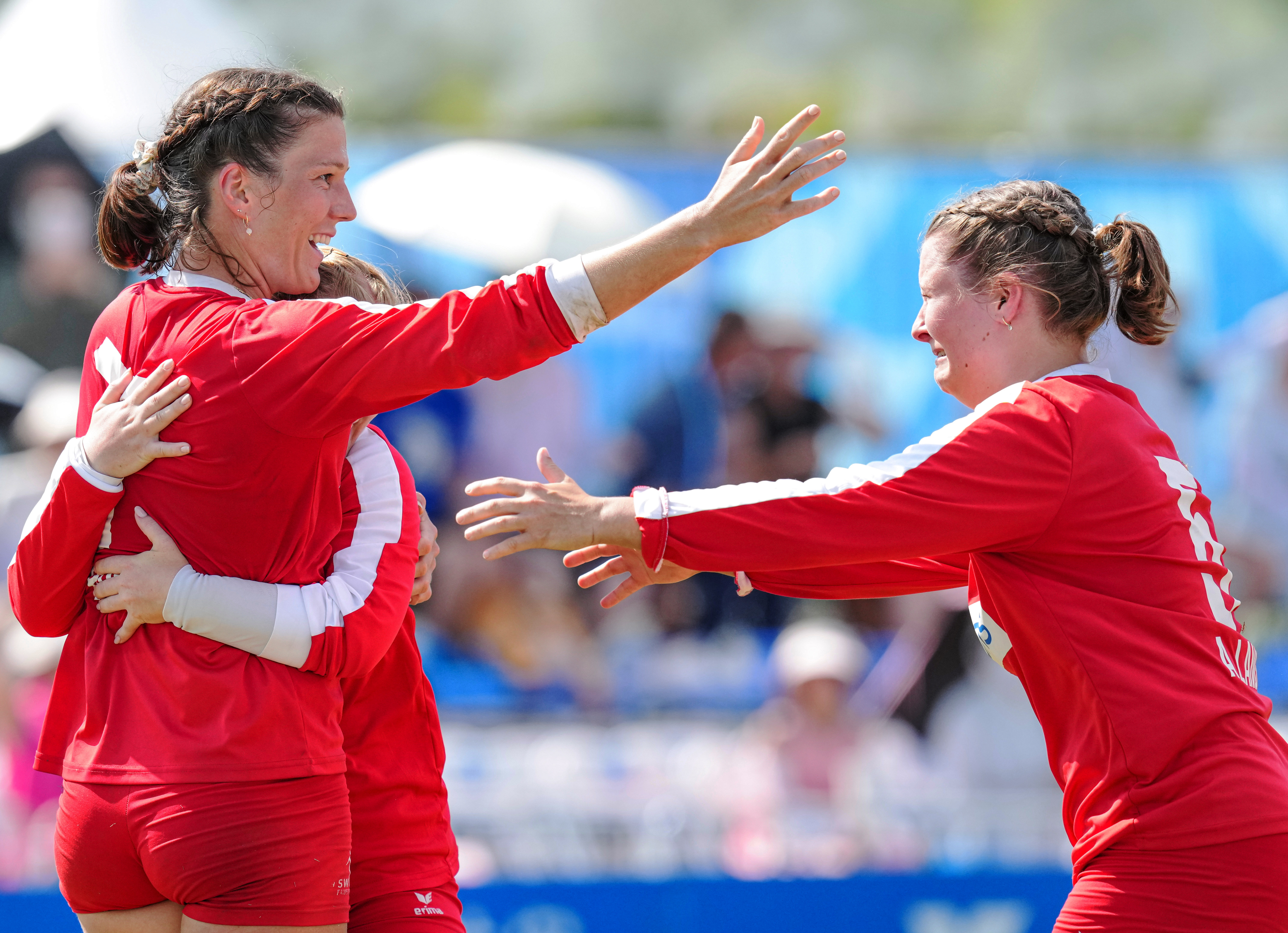 瑞士射箭选手在女子团体赛中夺冠