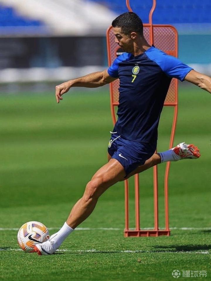 开云体育教练-包含汉诺威球员集体调整状态，为下场比赛做好准备的词条