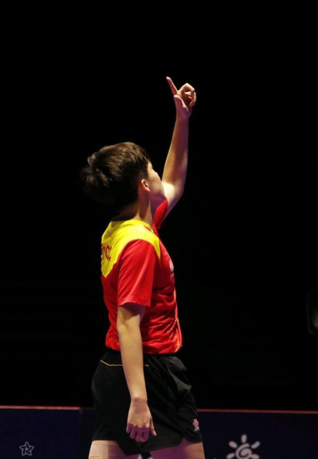 爵士完胜对手,展现强大实力 爵士完胜对手,展现强大实力