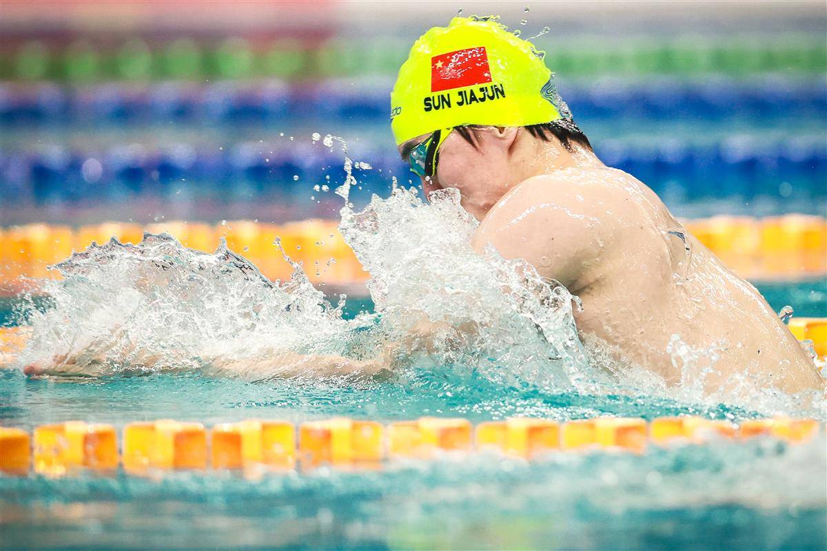 包含斯洛文尼亚游泳选手晋级，冲击前十的词条