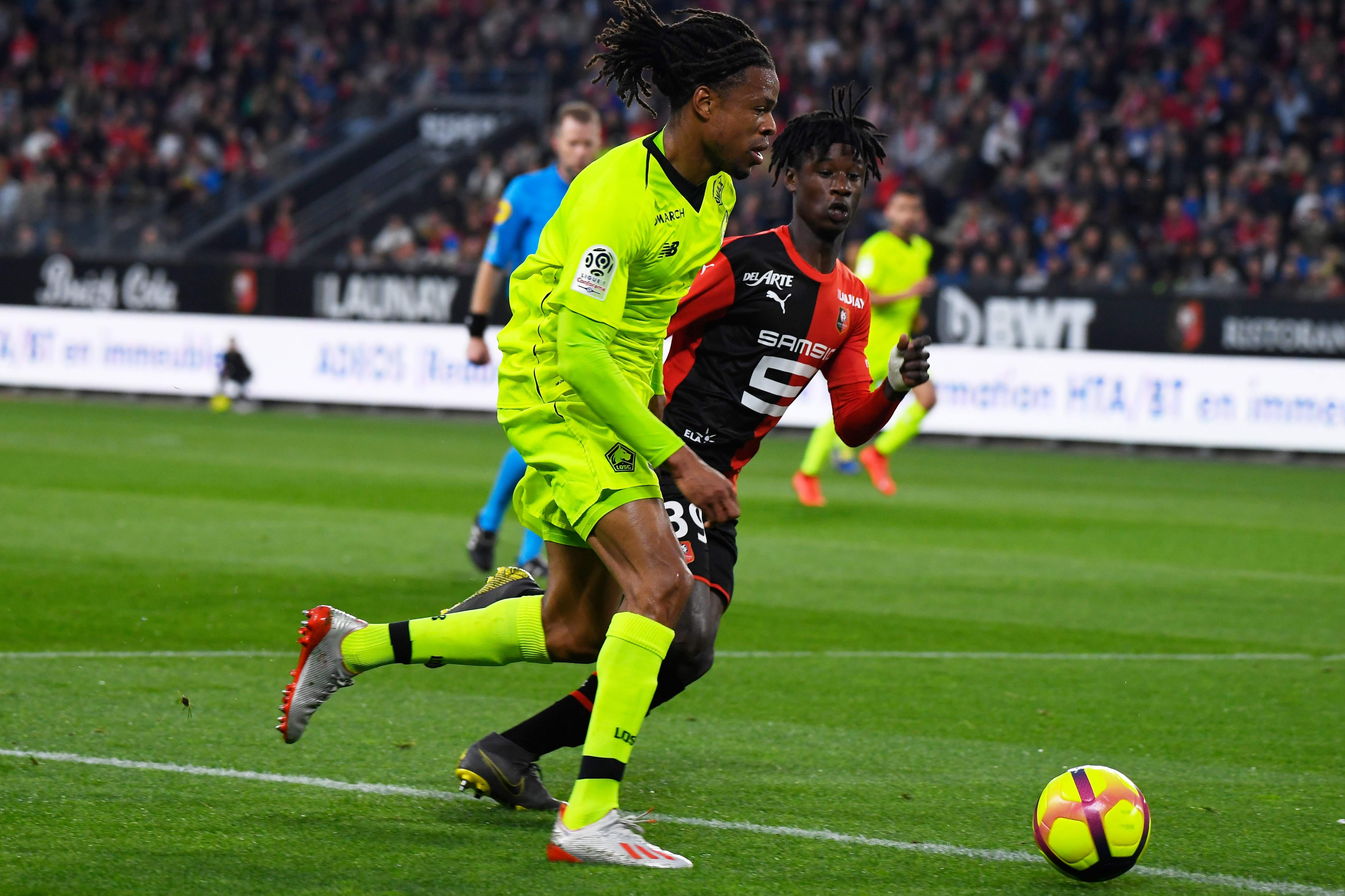 关于里尔球员荷兰飞翼法国加入法甲会不错的信息