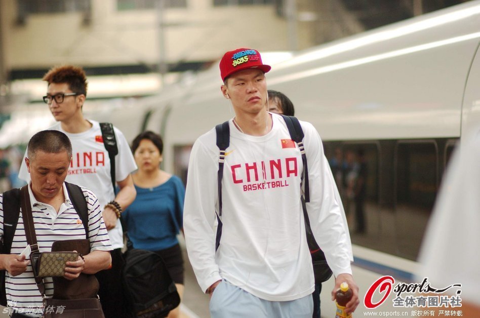 开云体育网页版入口-洛阳男篮全员贡献，夺得胜利